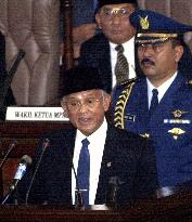 Habibie answers assembly's reservations, questions+